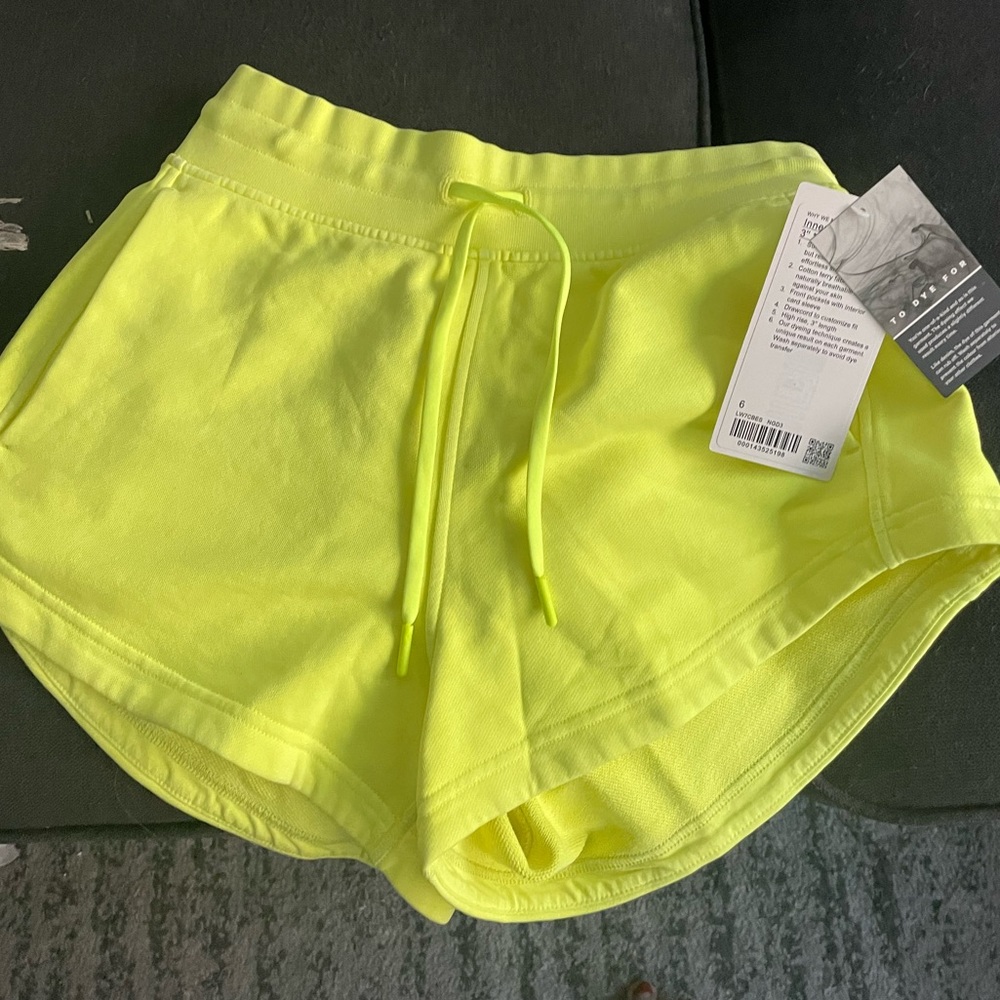 NWT LuLulemon Inner Glow HR Short 3”